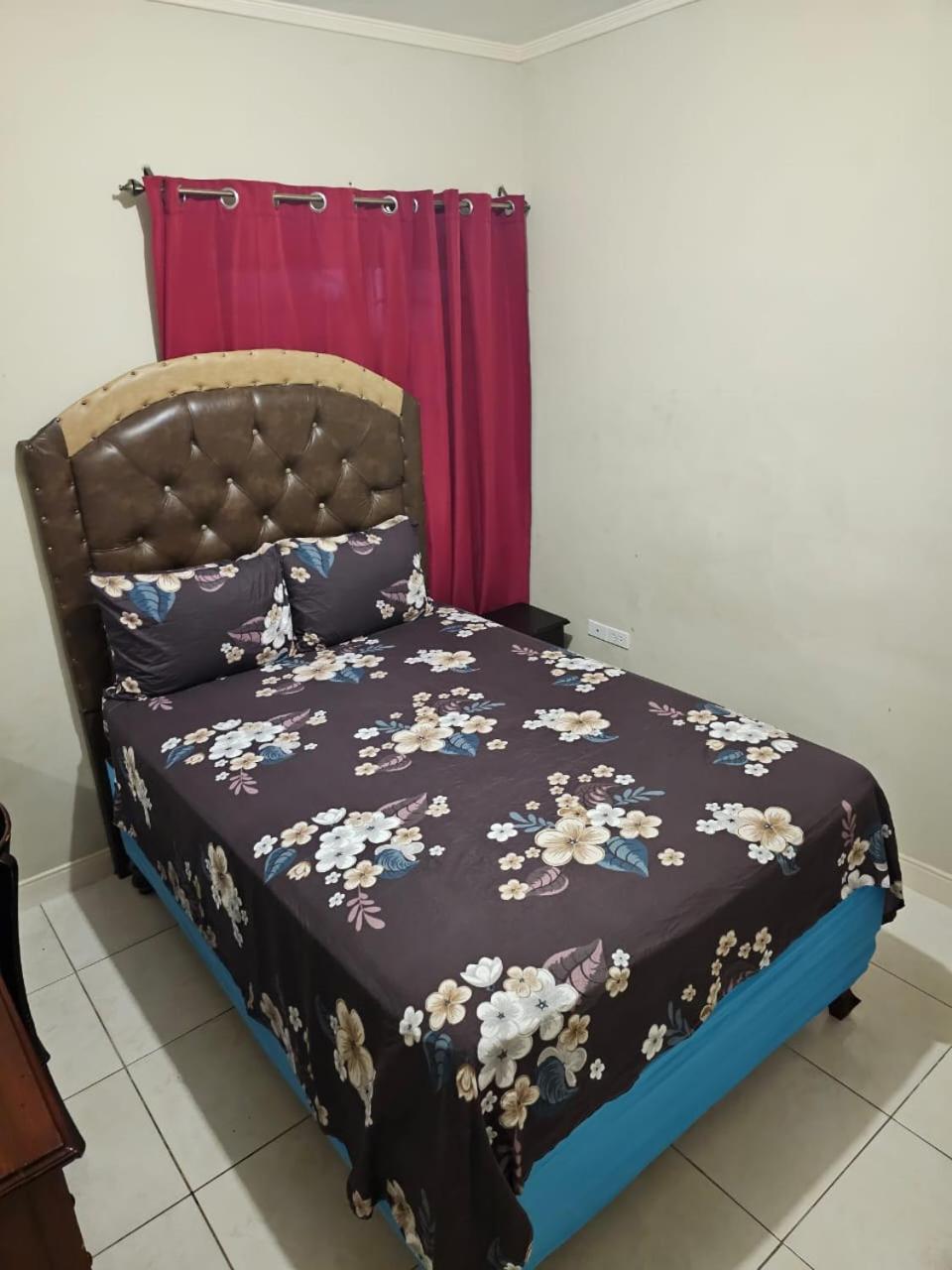 #1 Jacaranda Vacation Home Spanish Town Εξωτερικό φωτογραφία